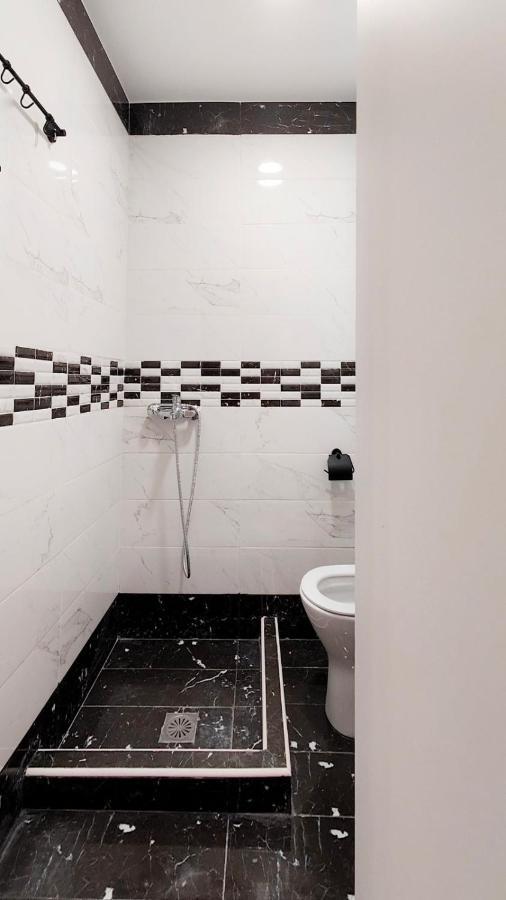 Dionisooss Apartment Atenas Exterior foto