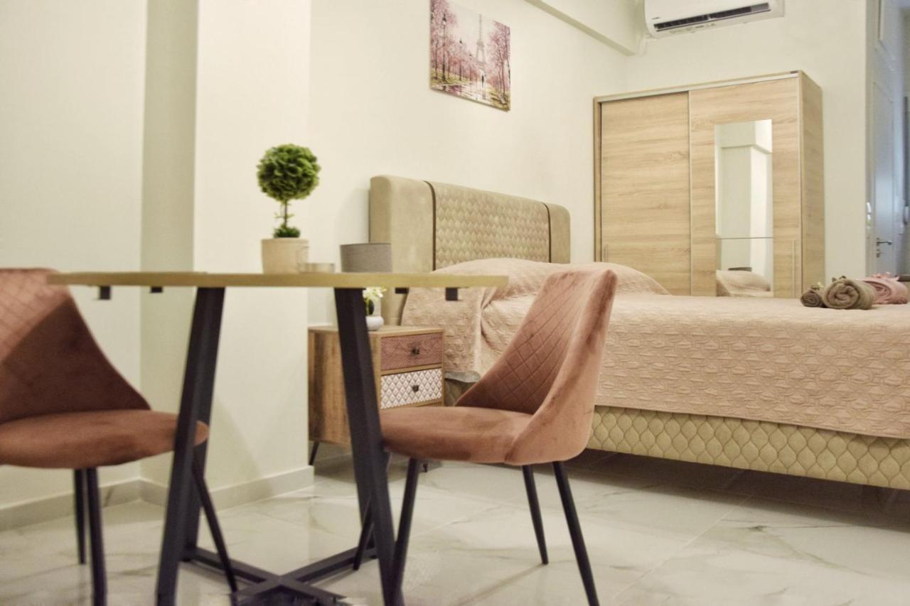 Dionisooss Apartment Atenas Exterior foto
